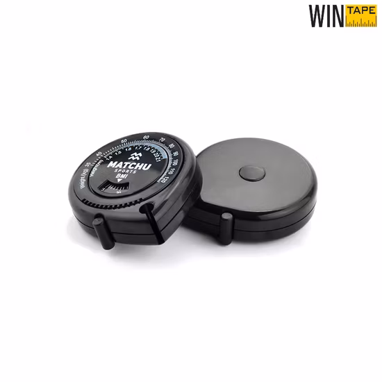 Черная измерительная лента в форме капли воды со шкалой ИМТ